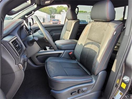 2024 Nissan Titan PRO-4X