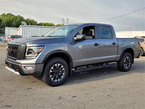 2024 Nissan Titan PRO-4X