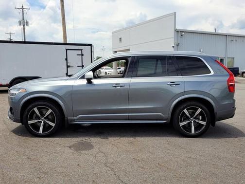 2019 Volvo XC90 T6 R-Design