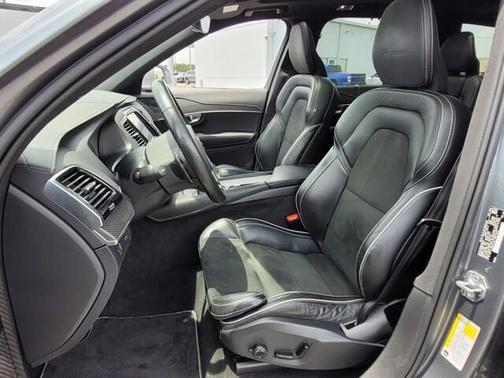 2019 Volvo XC90 T6 R-Design