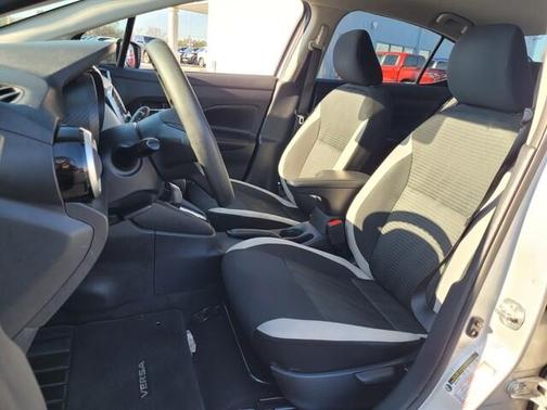2020 Nissan Versa 1.6 SV