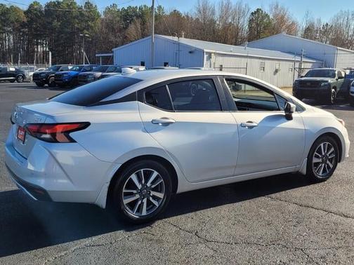 2020 Nissan Versa 1.6 SV