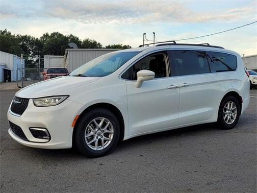 2022 Chrysler Pacifica Touring-L