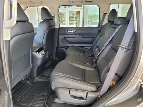 2025 Nissan Armada SV