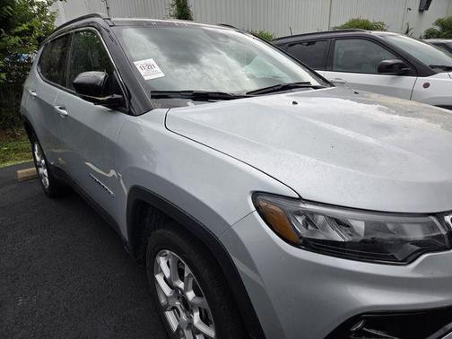 Silver Zynith 2025 Jeep Compass Limited