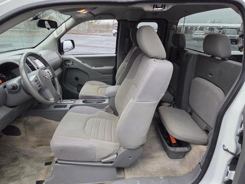 Glacier White 2018 Nissan Frontier S