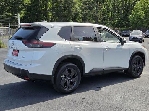 Everest White P 2026 Nissan Rogue SV