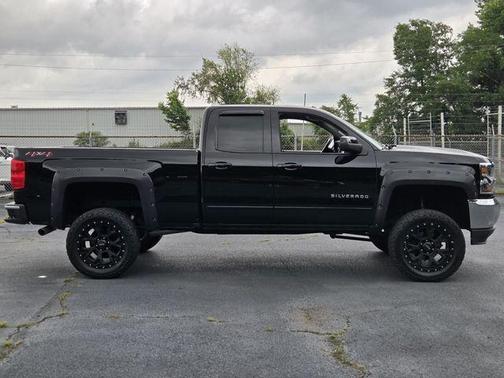 Black 2018 Chevrolet Silverado 1500 LT