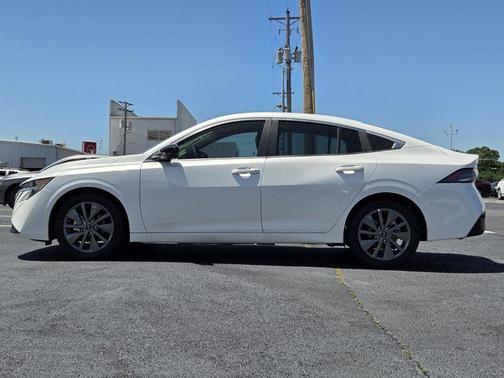 Aspen White 2026 Nissan Sentra SL