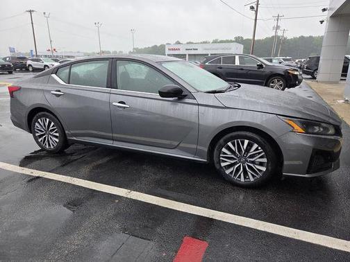 Gun Metallic 2025 Nissan Altima SV