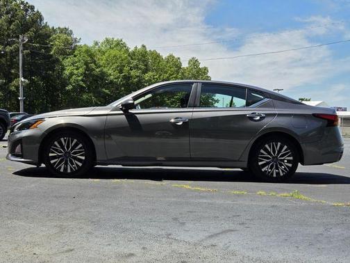 Gun Metallic 2025 Nissan Altima SV