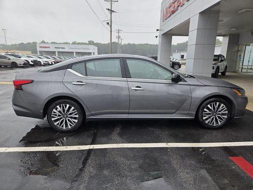 Gun Metallic 2025 Nissan Altima SV