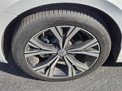 2022 Volkswagen Passat 2.0T SE