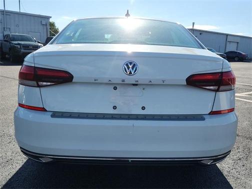 2022 Volkswagen Passat 2.0T SE