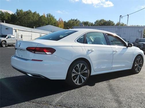 2022 Volkswagen Passat 2.0T SE