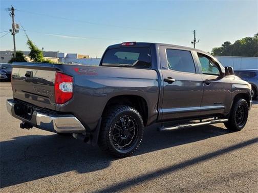 2017 Toyota Tundra SR5