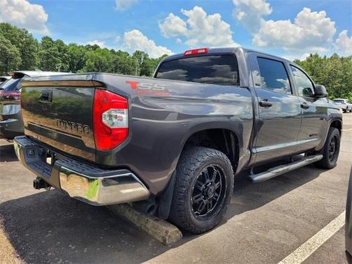 2017 Toyota Tundra SR5