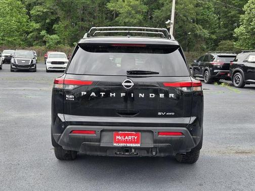 Black 2024 Nissan Pathfinder SV