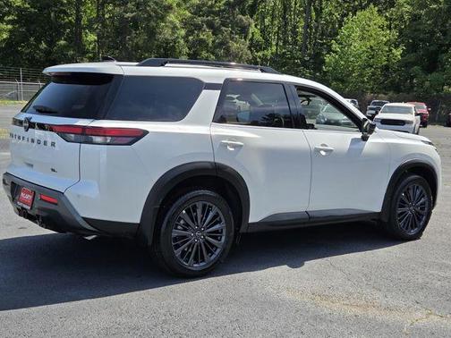 Everest White P 2026 Nissan Pathfinder SL