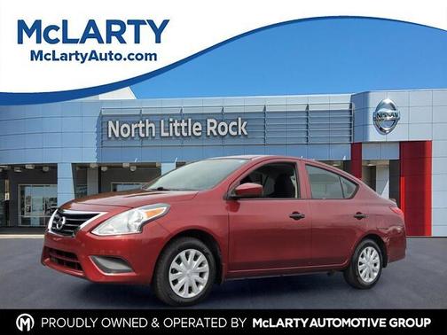 Red 2017 Nissan Versa 1.6 S+