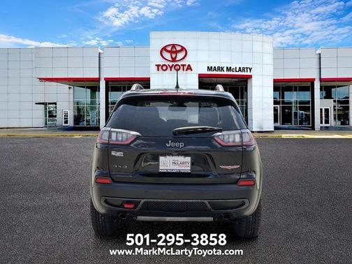 Diamond Black 2020 Jeep Cherokee Trailhawk