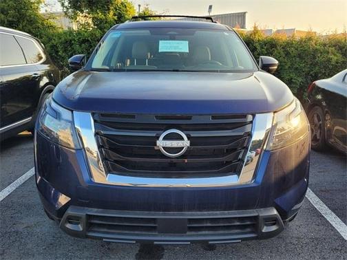 2024 Nissan Pathfinder SV