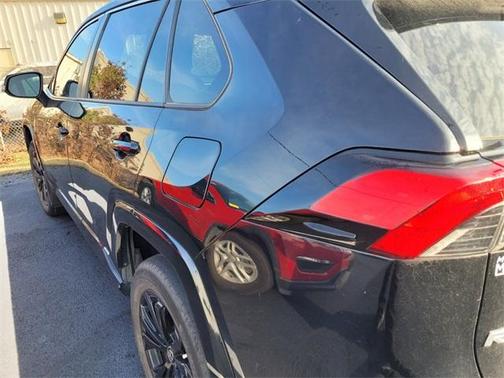 2022 Toyota RAV4 Hybrid SE