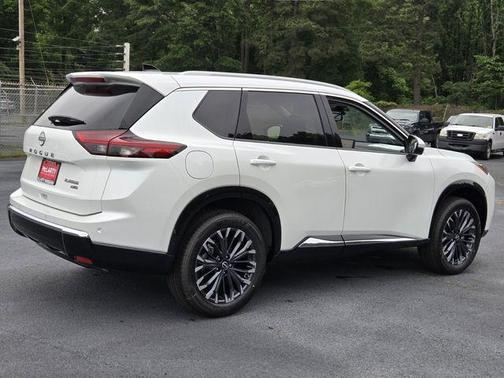 Everest White P 2026 Nissan Rogue Platinum
