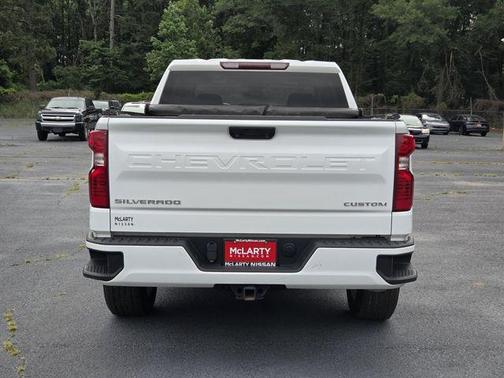 Summit White 2023 Chevrolet Silverado 1500 Custom
