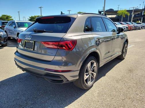 2025 Audi Q3 Premium 45 TFSI S line quattro Tiptronic