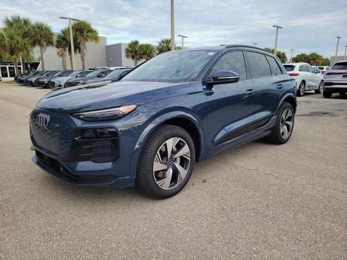 2025 Audi Q6 e-tron Premium Plus quattro