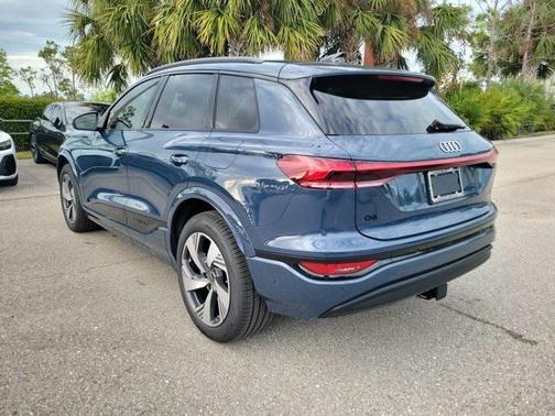 2025 Audi Q6 e-tron Premium Plus quattro