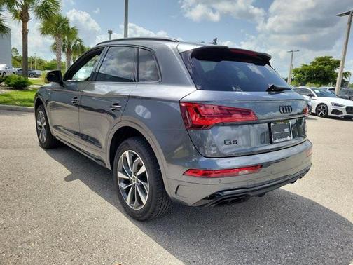2024 Audi Q5 45 S line Premium