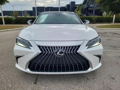 2024 Lexus ES 350 Ultra Luxury