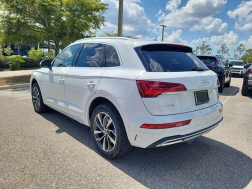 Glacier White Metallic 2021 Audi Q5 45 Prestige