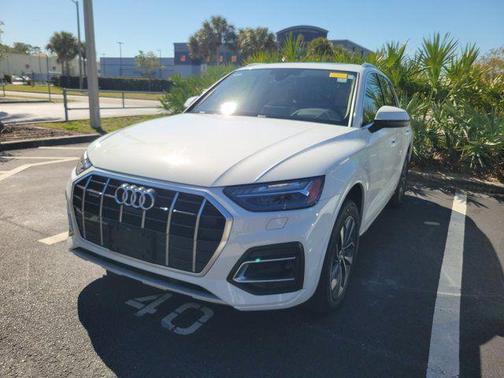 Glacier White Metallic 2021 Audi Q5 45 Prestige