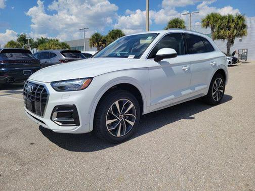 Glacier White Metallic 2021 Audi Q5 45 Prestige