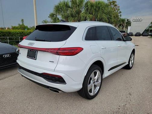2025 Audi Q5 Premium Plus