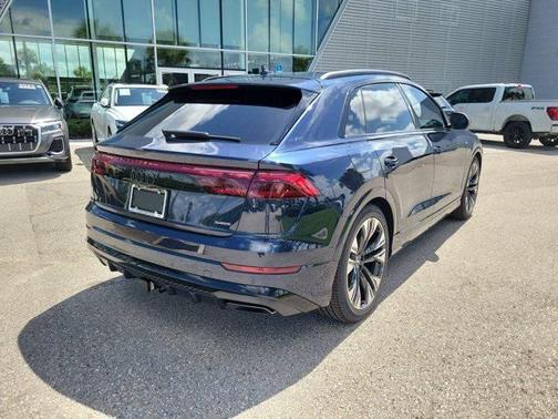 2025 Audi Q8 55 Prestige