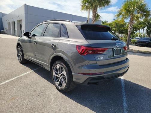 2025 Audi Q3 Premium 45 TFSI S line quattro Tiptronic