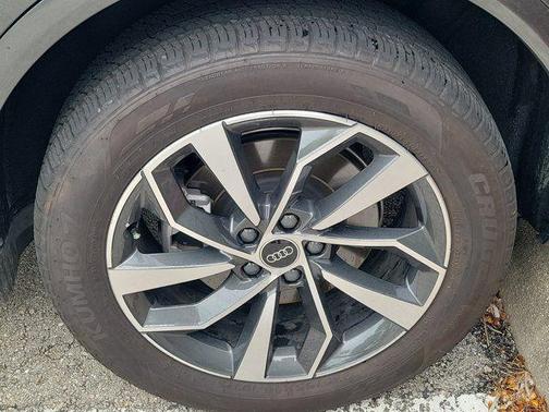 Daytona Gray Pearl Effect 2023 Audi Q5 45 S line Premium Plus