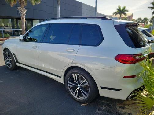 2020 BMW X7 xDrive40i