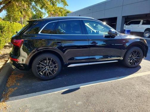 2023 Audi Q5 45 S line Premium Plus