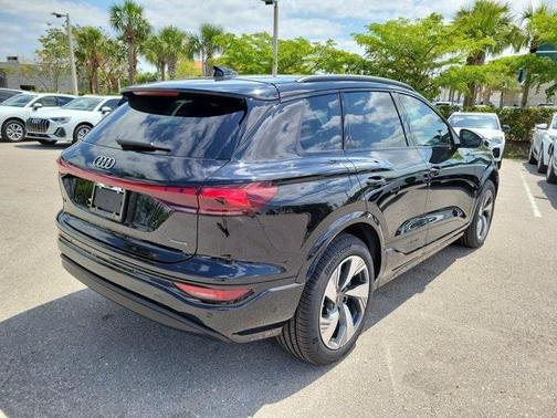 2025 Audi Q6 e-tron Premium Plus quattro