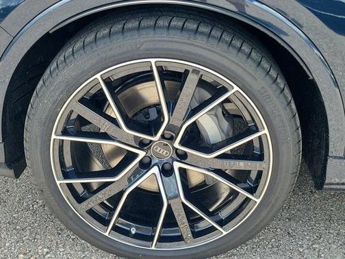 2025 Audi Q7 55 Premium Plus