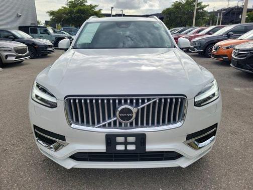 2025 Volvo XC90 B6 Ultra