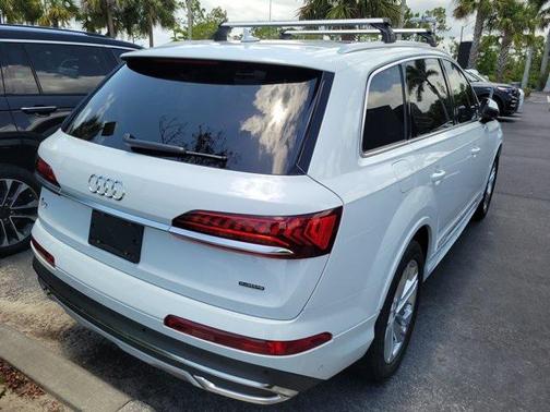 2023 Audi Q7 55 Premium Plus
