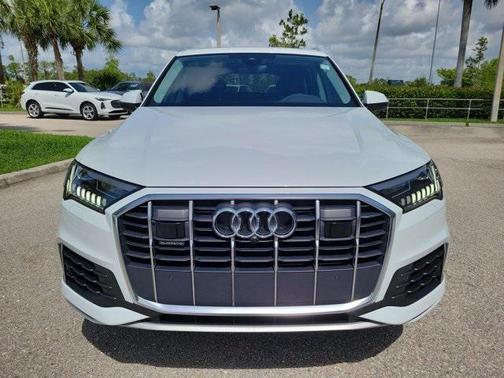 2023 Audi Q7 55 Premium Plus