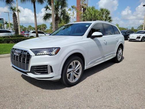 2023 Audi Q7 55 Premium Plus