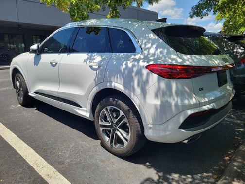 Arkona White 2025 Audi Q5 Premium TFSI quattro S tronic